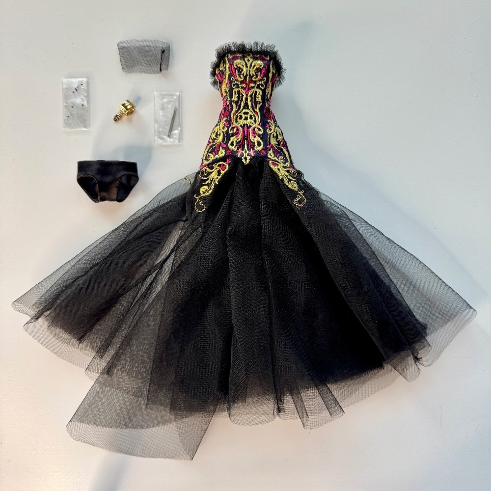 NuFantasy Smoke Shadows Vanessa Perrin Clothes Gown Outfit Dress Integrity Toys